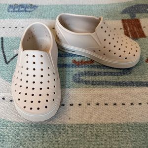 LIKE NEW toddler natives show boat boater style yacht